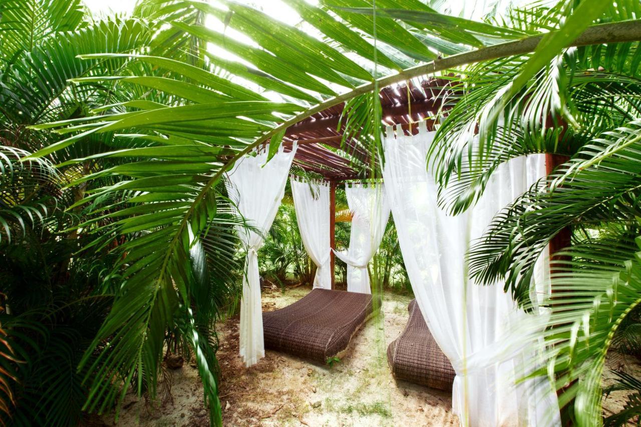 Tropicana Suites Deluxe Beach Club & Pool - Playa Los Corales Punta Cana Eksteriør bilde